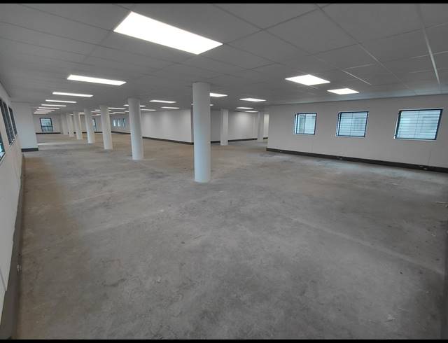 1,923M² OFFICE TO LET IN RANDJESPARK